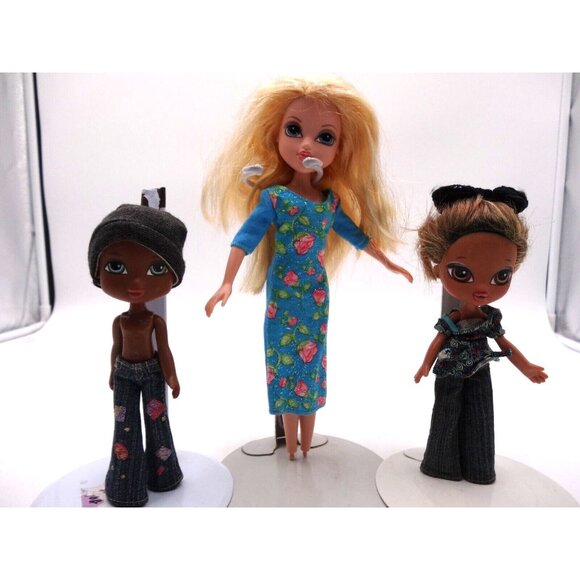 Moxie Girlz Doll and Bratz Lot of 3 Dolls  9 1/2" and 7" tall no feet - Picture 2 of 8